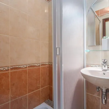 Radovan 3 Mit Meerblick In Strandnaehe Apartment Porec