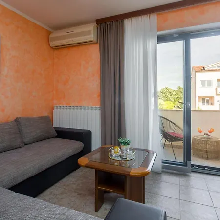 Radovan 3 Mit Meerblick In Strandnaehe * Porec