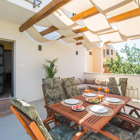 Radovan 3 Apartman *