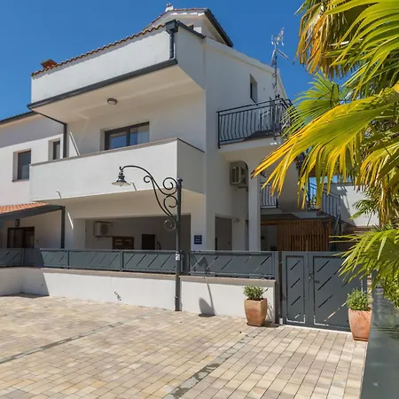 Radovan 3 Apartman *